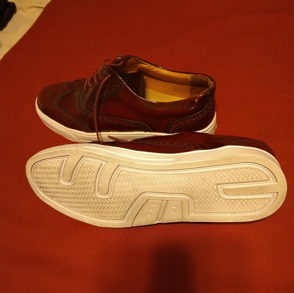 Shoes - Picture 7 of 9